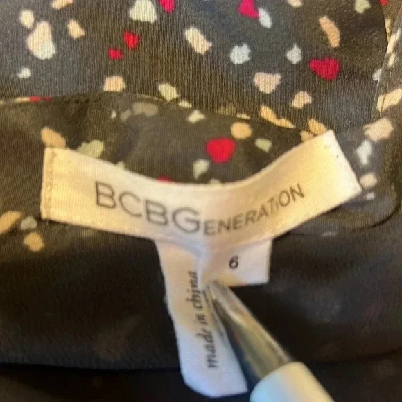 BCBG Generation Dress. Charcoal gray  with pink and cream speckles. Size 6 - Picture 10 of 14